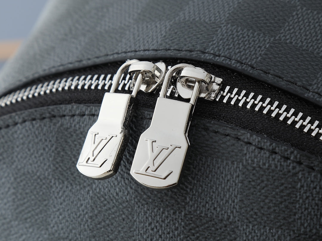 B1X66E3 Popular leather bag