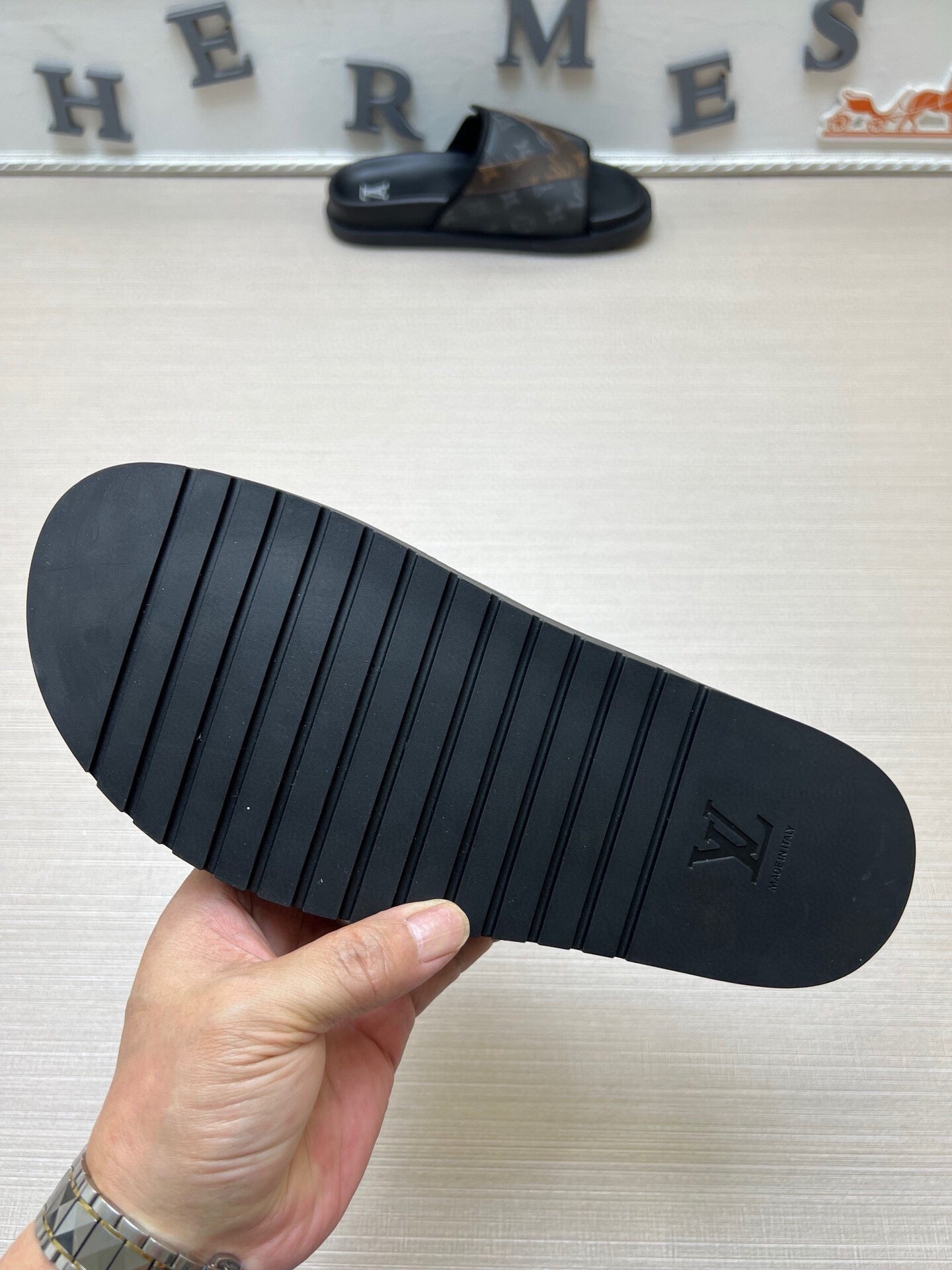 5WE251Z Popular Slippers