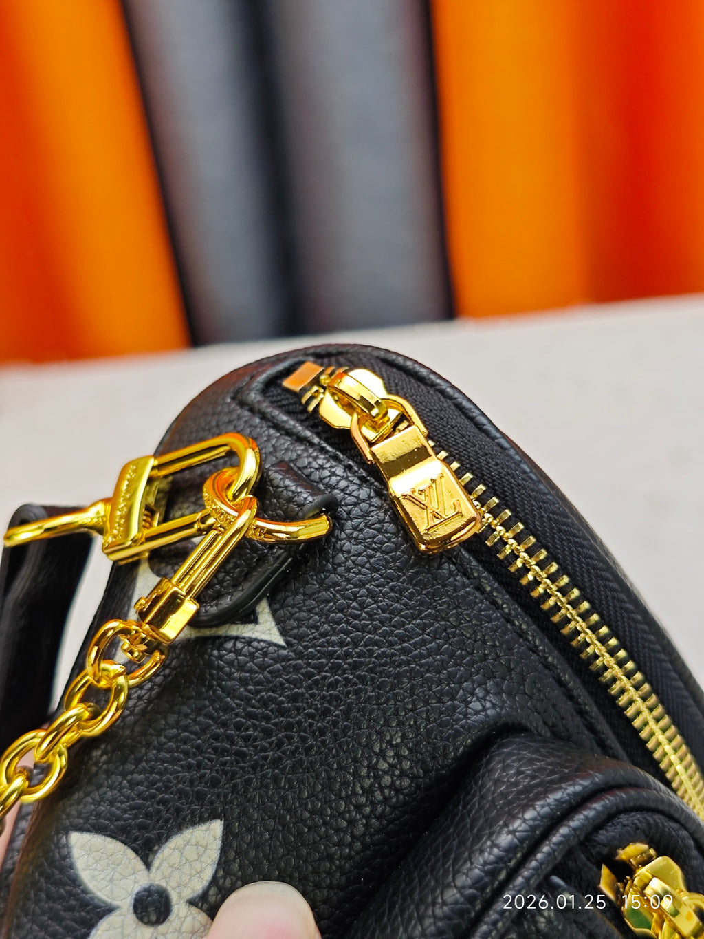 146PE76B Popular leather bag