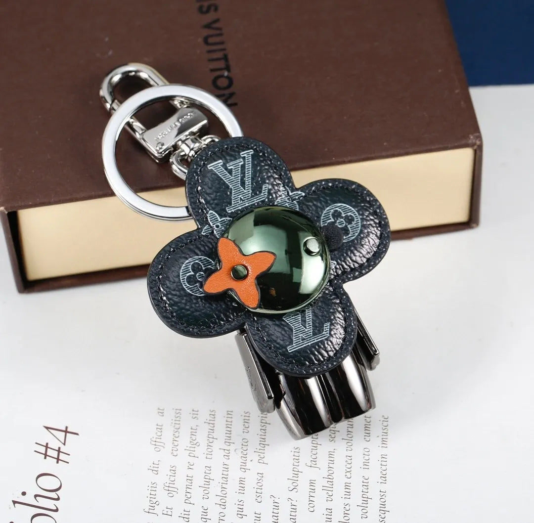 336BE15A Popular bag 's charms accessories