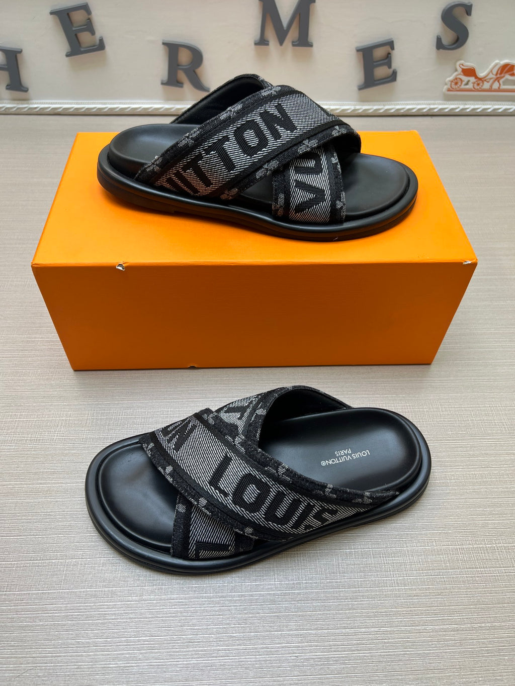 535ZE273Z Popular Slippers