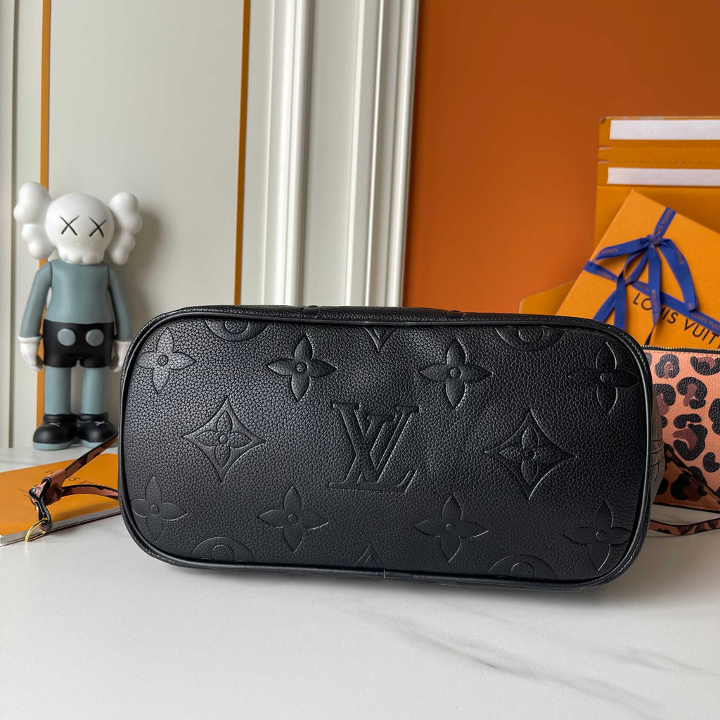 146PE93B Popular leather bag