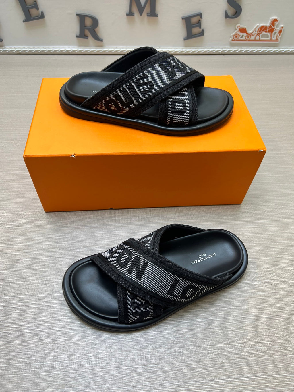 535ZE273Z Popular Slippers
