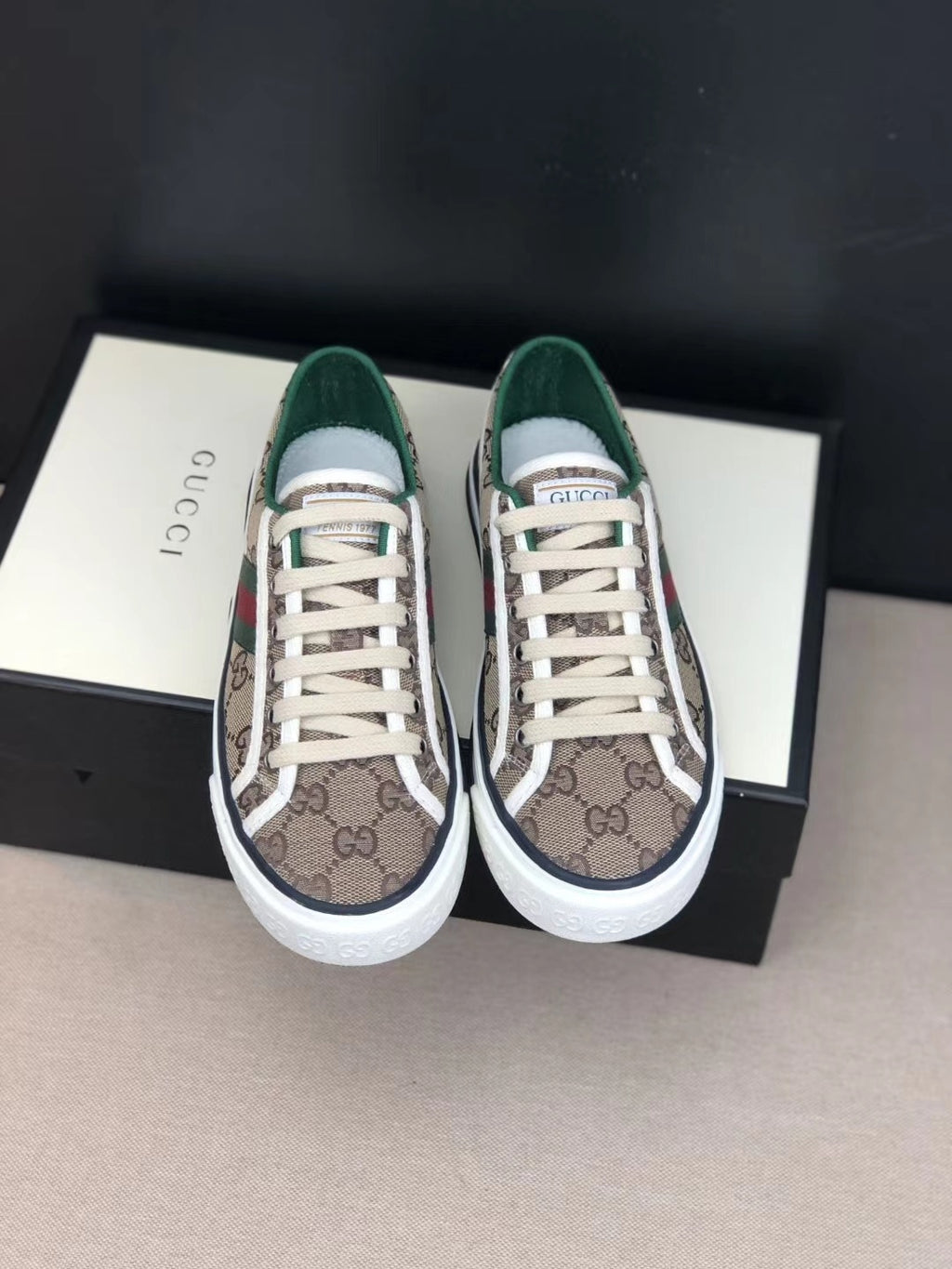 285RB8Z  Popular high-quality shoes