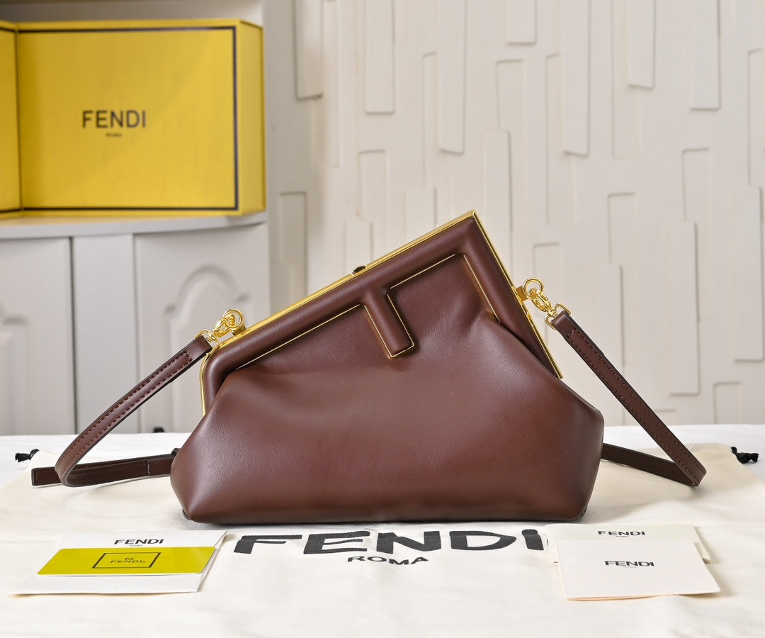 146NF8B Popular leather bag