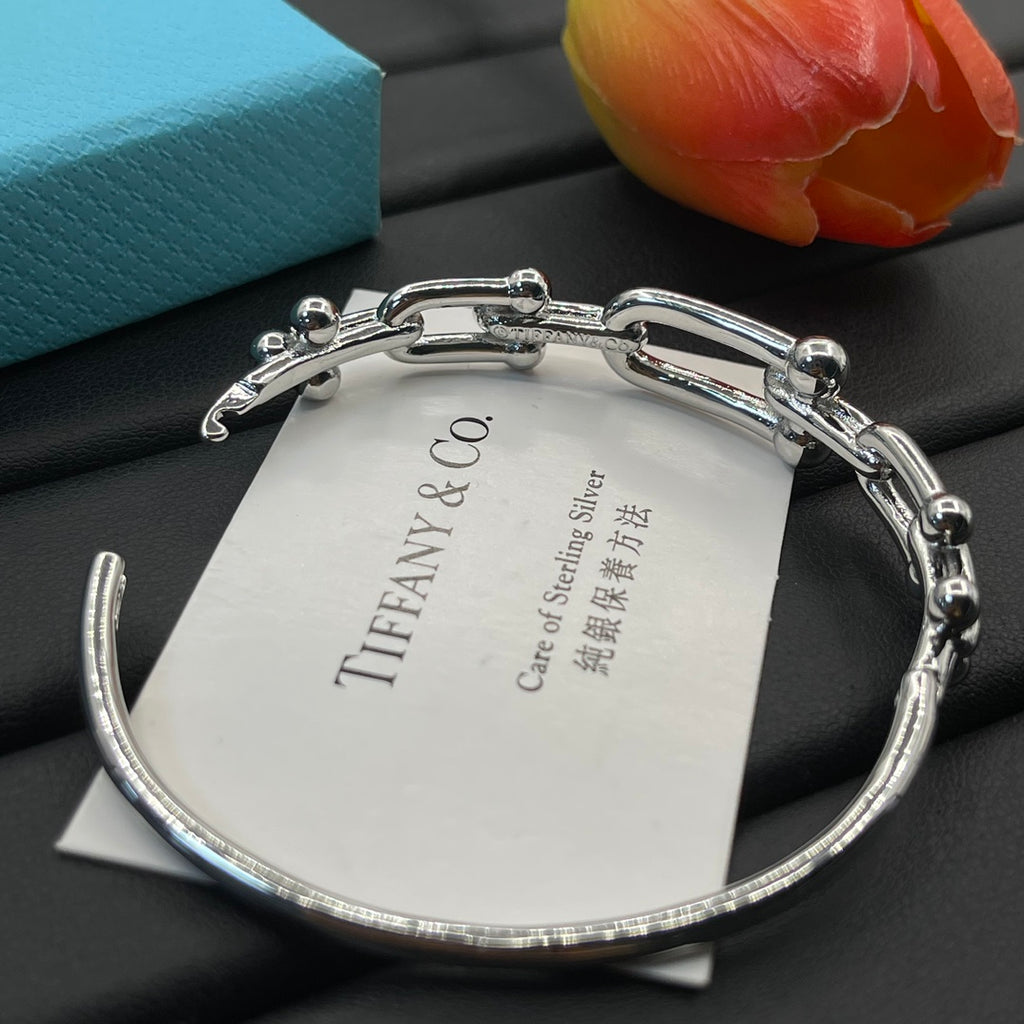 136NT87K Popular Bracelets