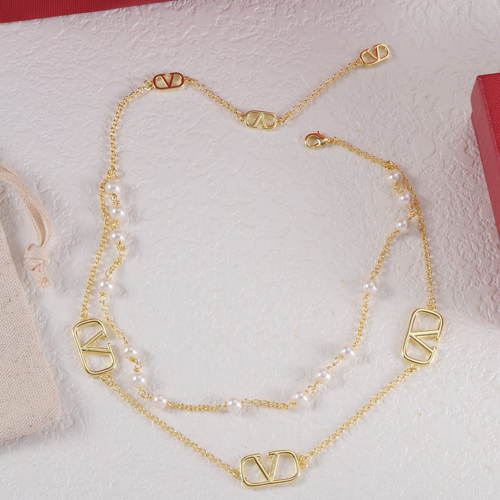 X1N46VL11X Popular Necklaces