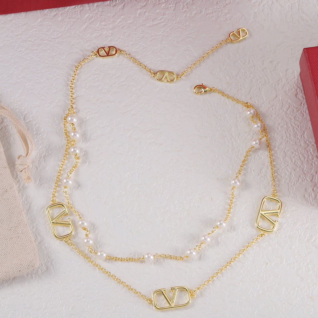 X1N46VL11X Popular Necklaces