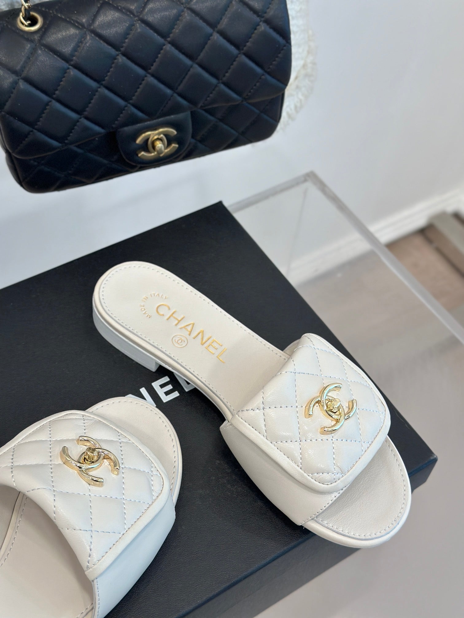 1ZC245Z Popular Slippers