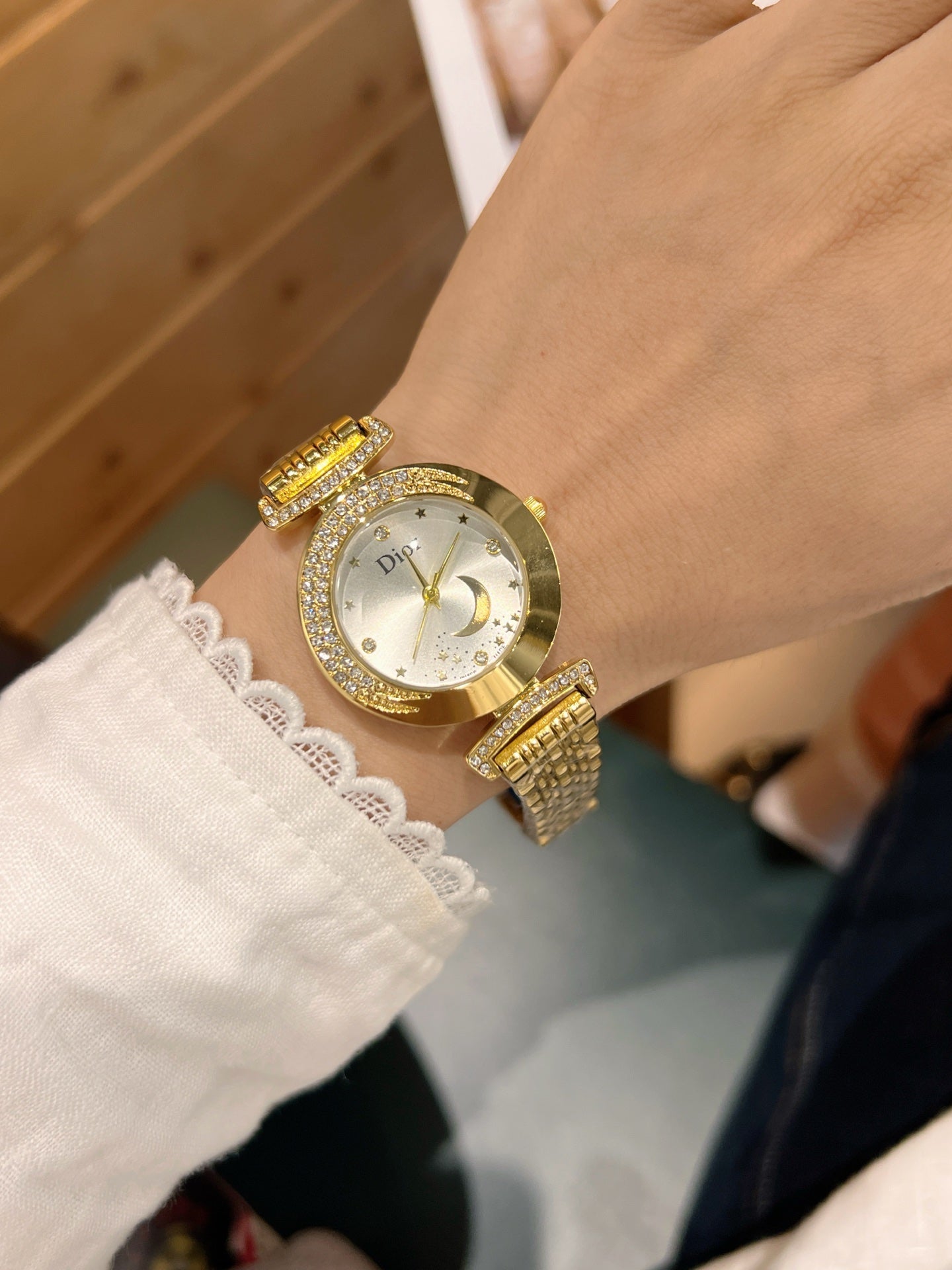 L1R36D99 Popular Watches
