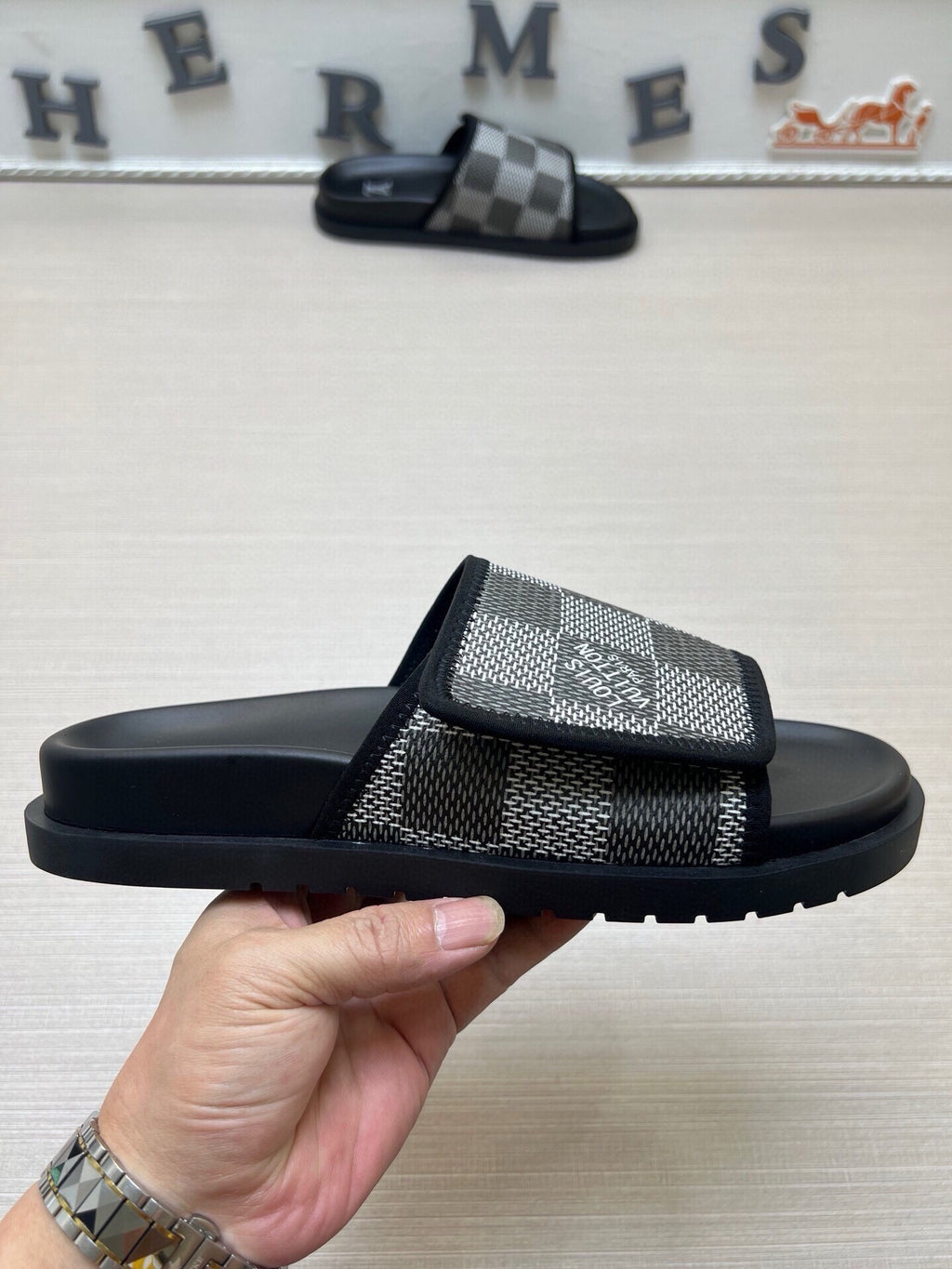 5LE208Z Popular Slippers