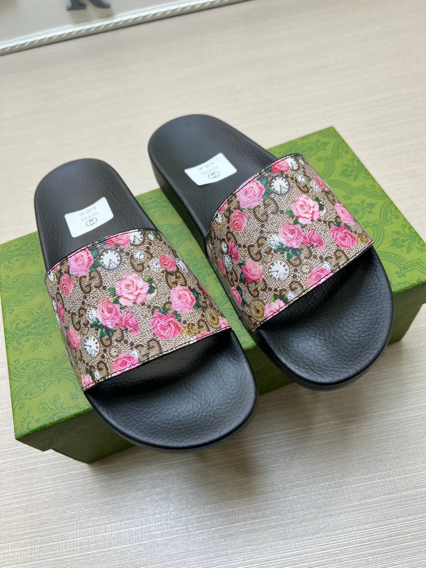 5WB239Z Popular Slippers
