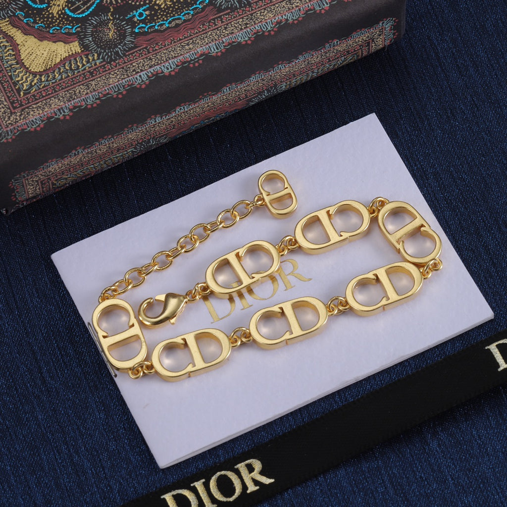 136ND40K Popular   Bracelets
