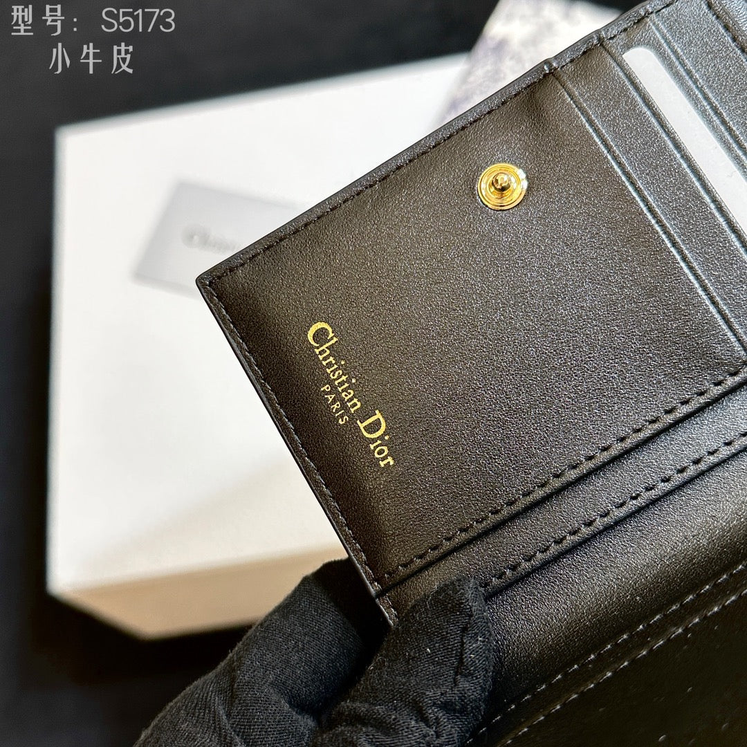 15RD134B Popular Wallets