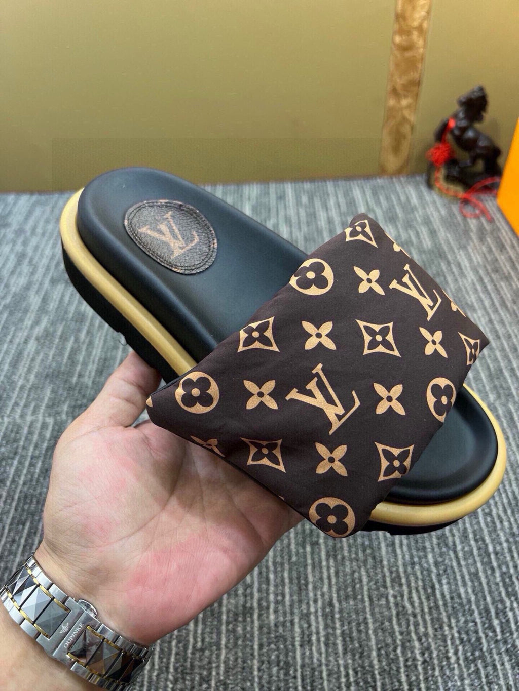 5QE12Z Popular Slippers