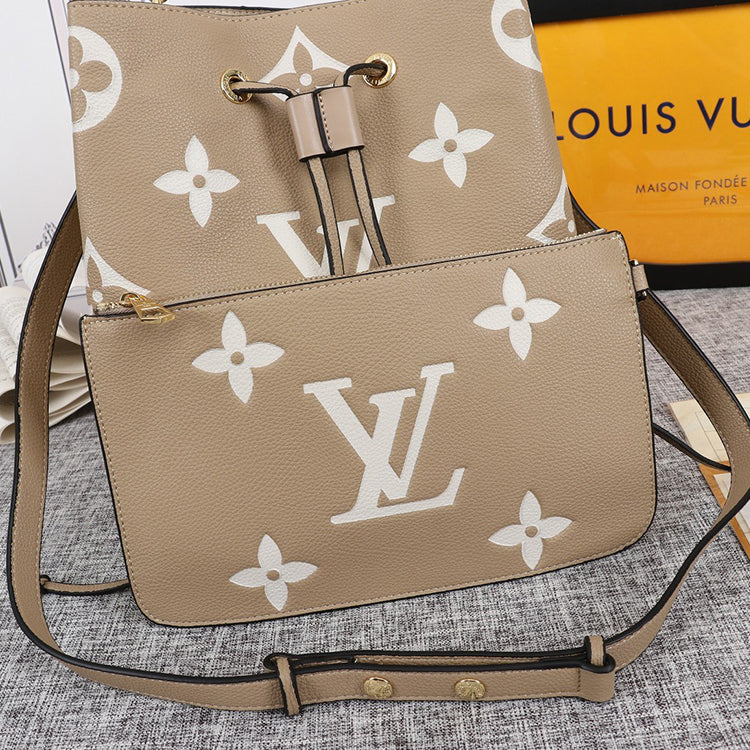 2E04B Popular leather bag 