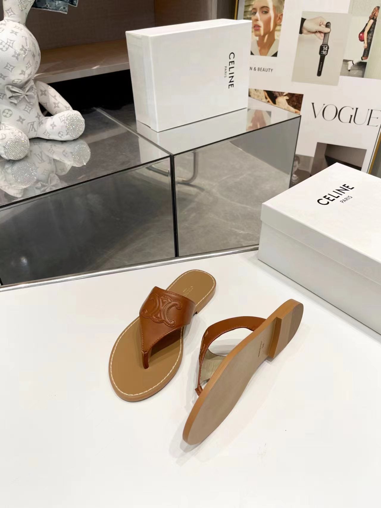 255QCL23Z Popular leather shoes