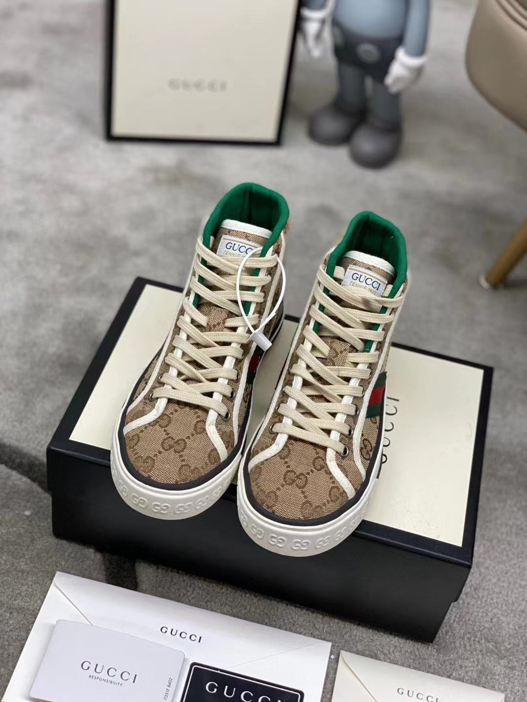2YB47Z Popular shoes