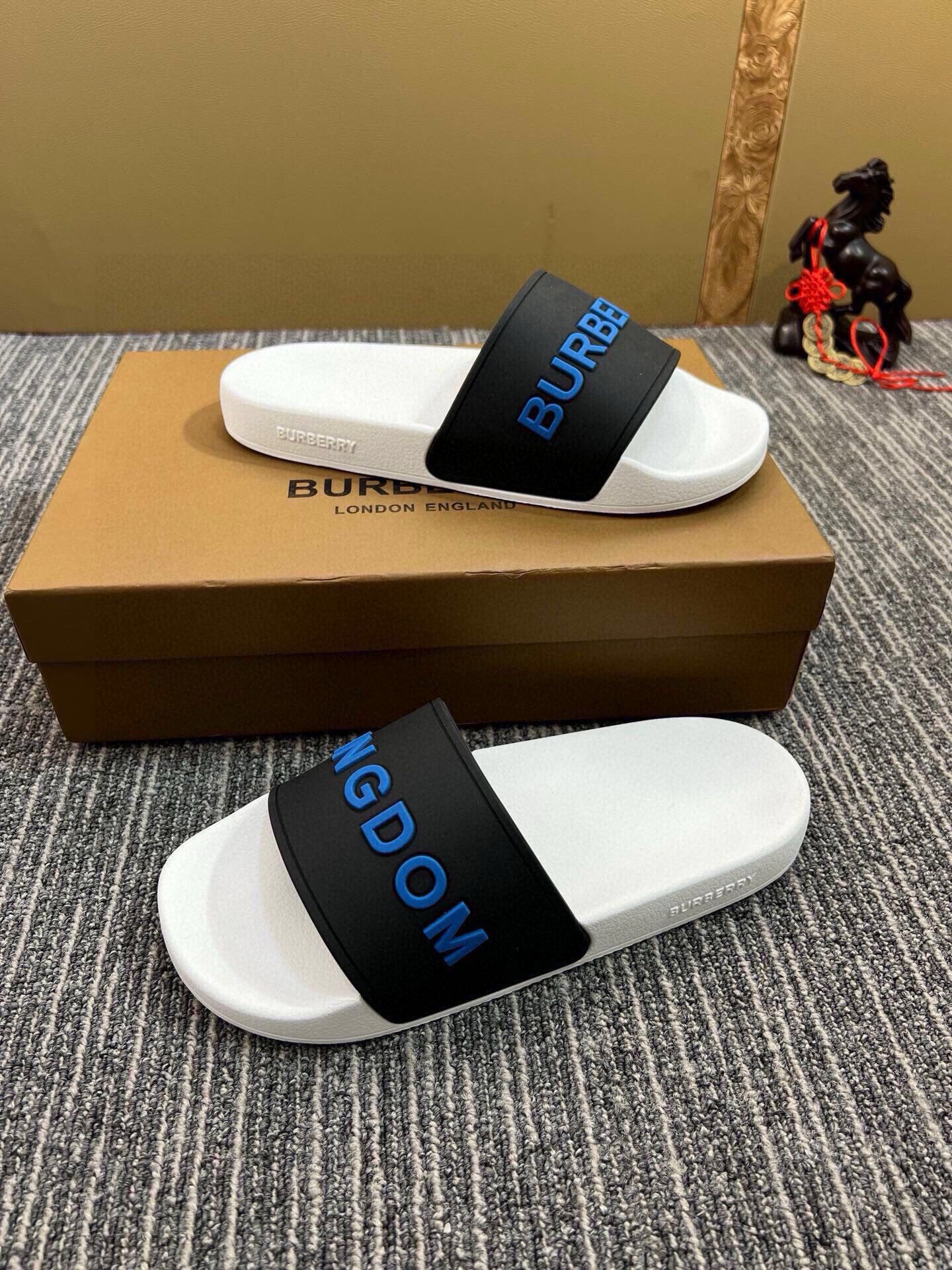 535ZR255Z Popular Slippers