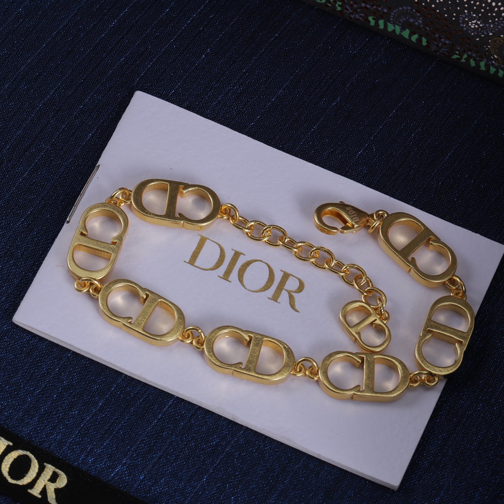 136ND40K Popular   Bracelets