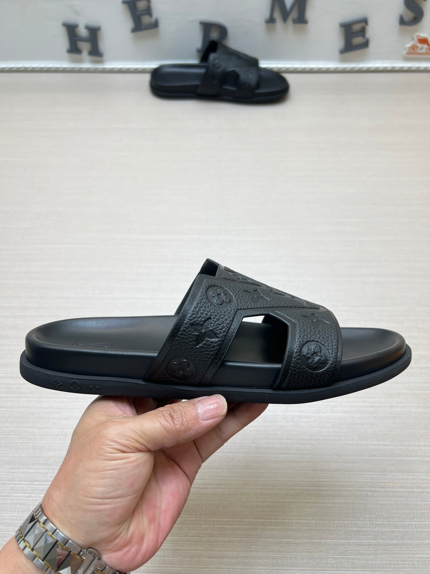 54E68Z Popular slippers