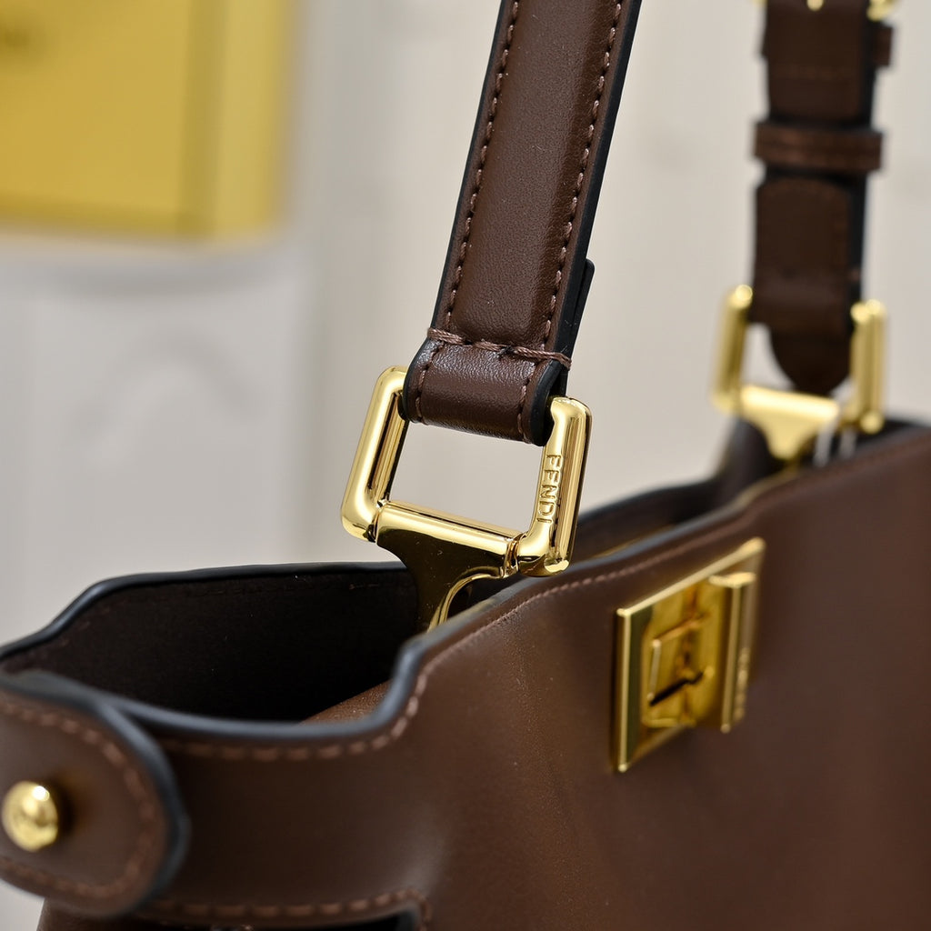 136PF98B Popular leather bag