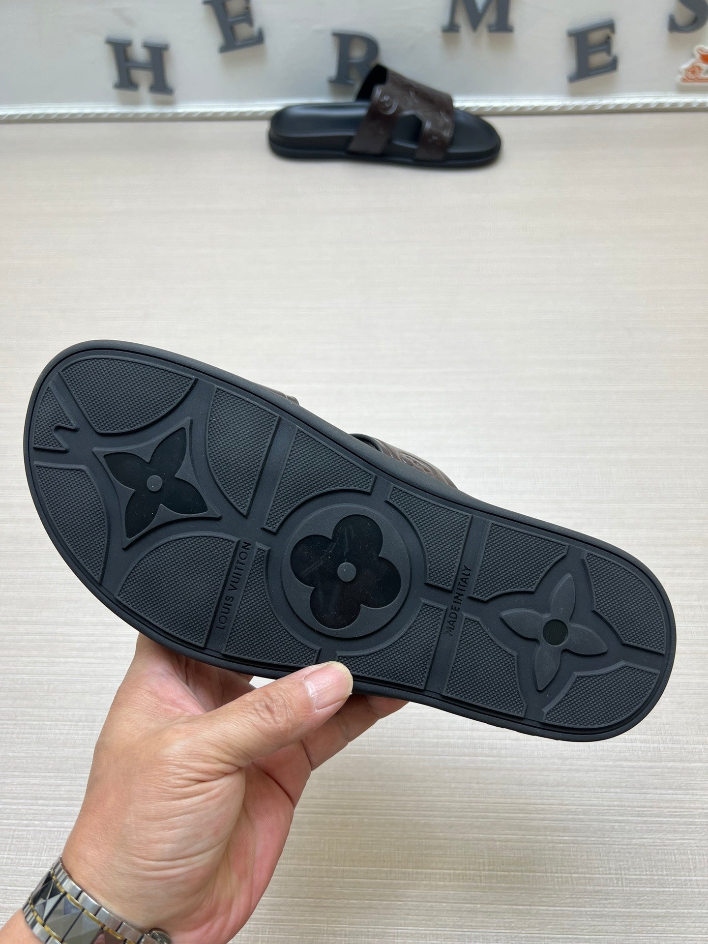 54E67Z Popular slippers