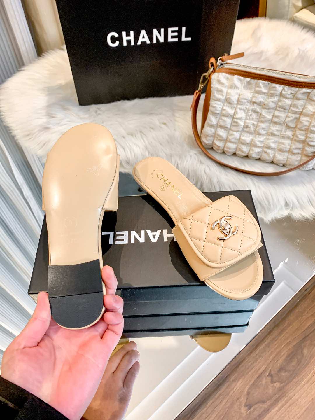 1ZC229Z Popular Slippers