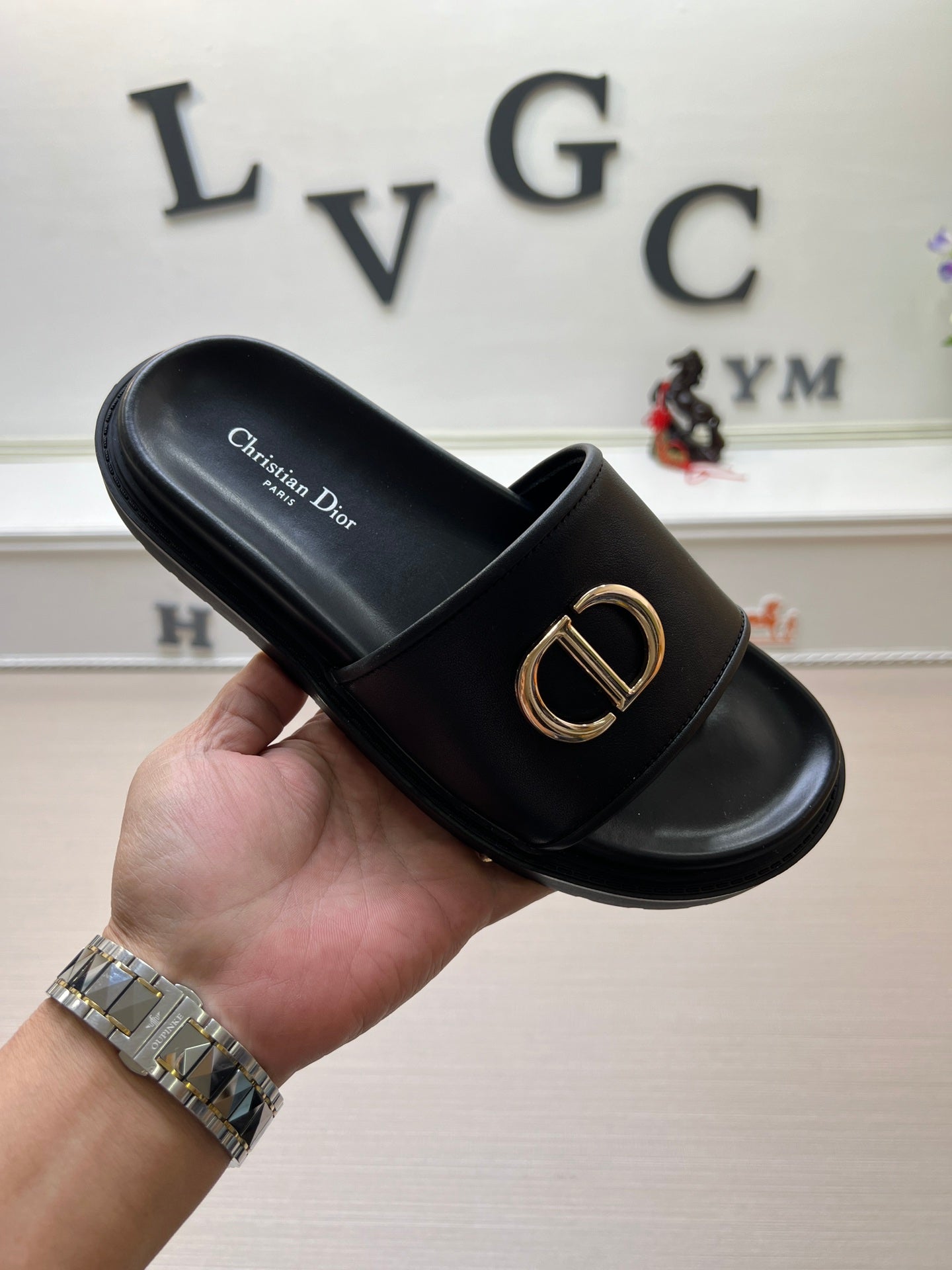 54D115Z Popular slippers