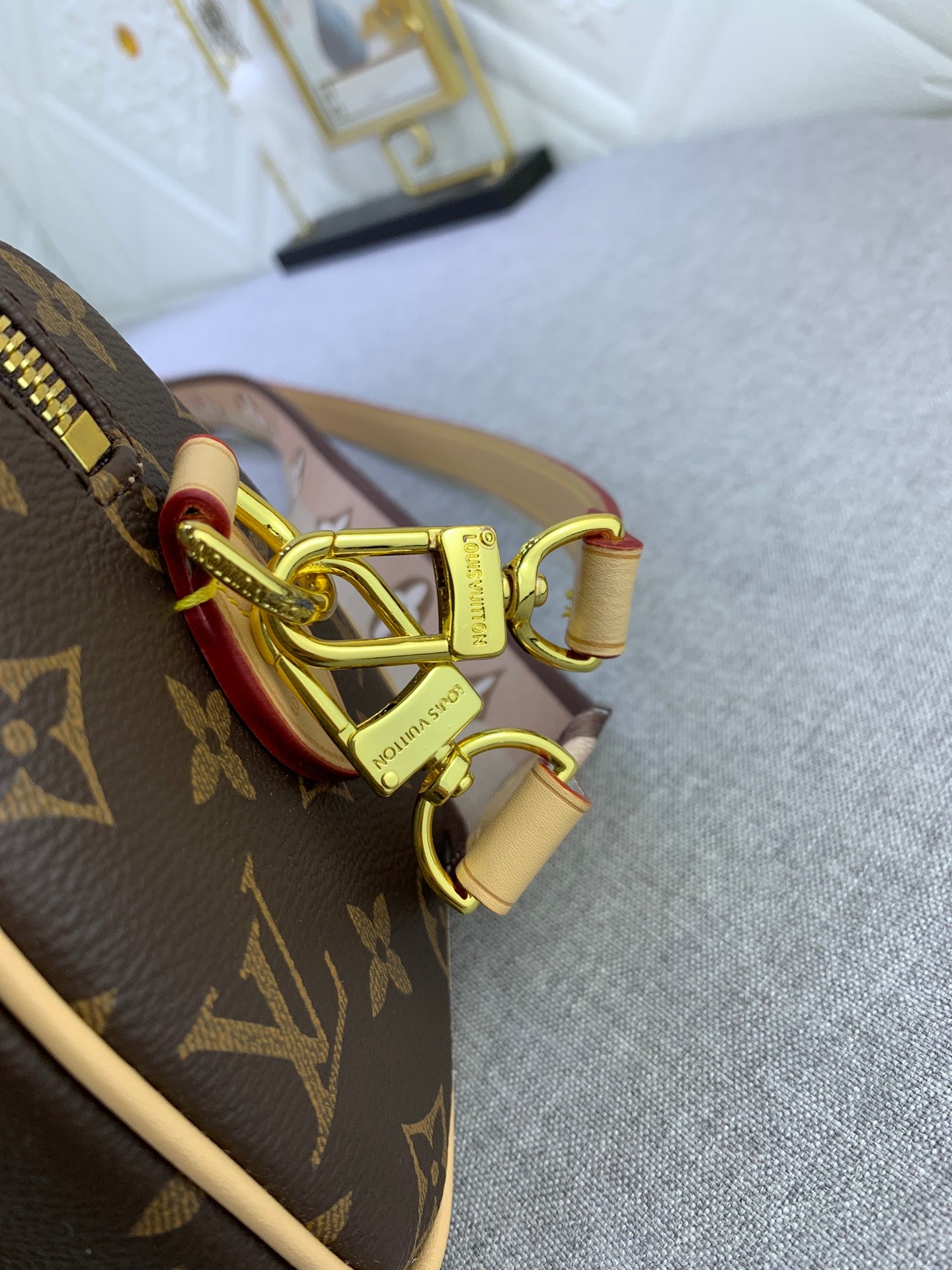 2XE44B Popular  leather bag 