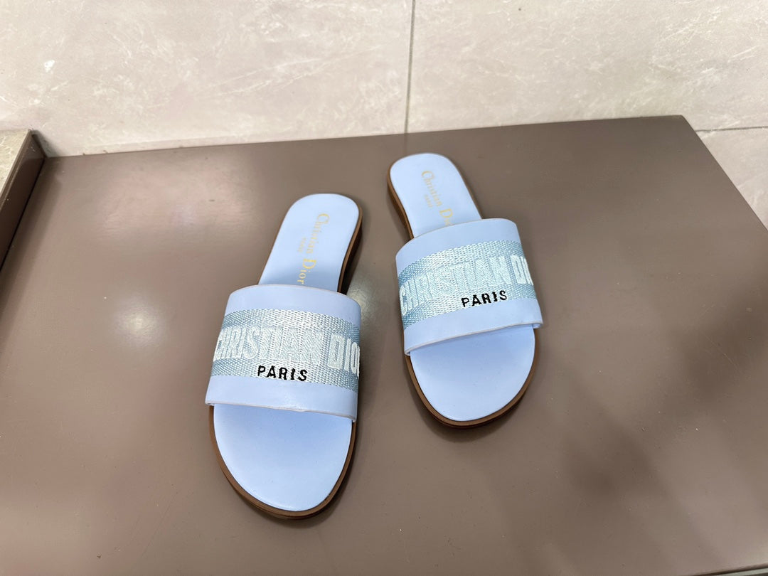 14D32Z Popular slippers