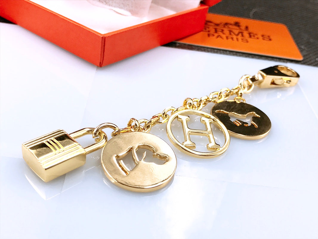 346RE45A Popular bag 's charms accessories