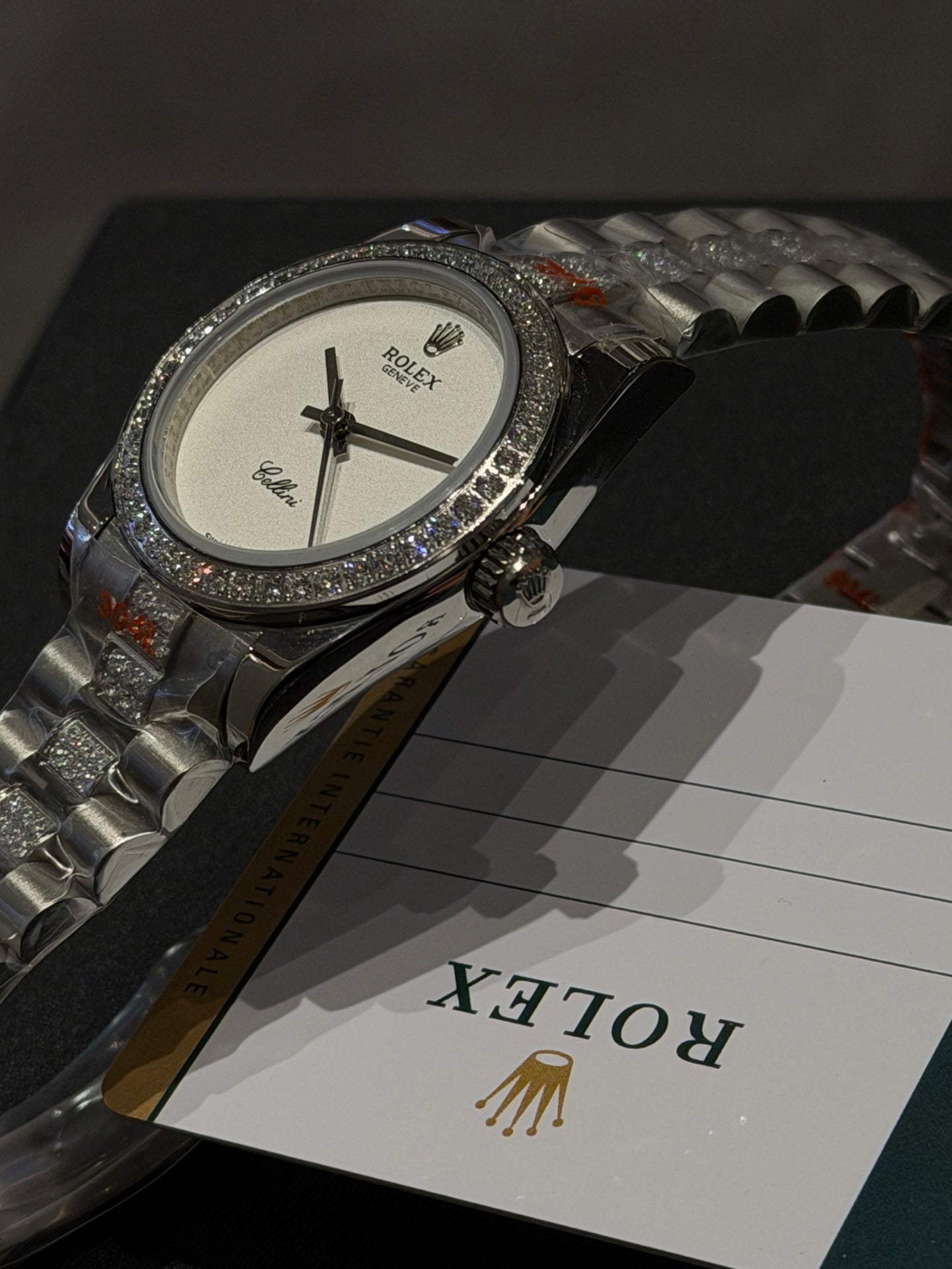 136RL24L Popular Watches