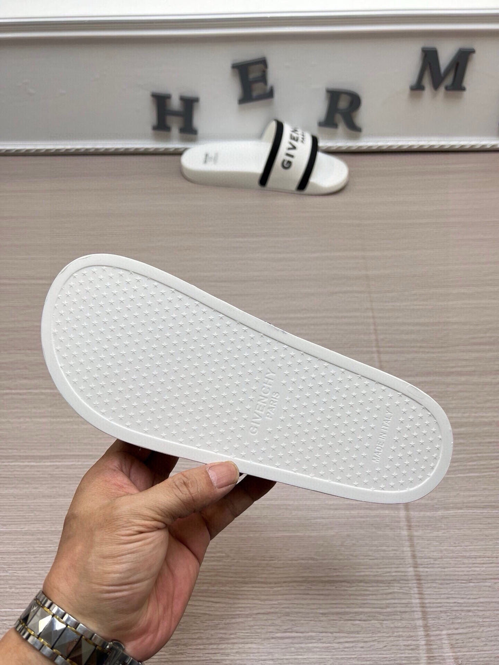 535ZGV264Z Popular Slippers