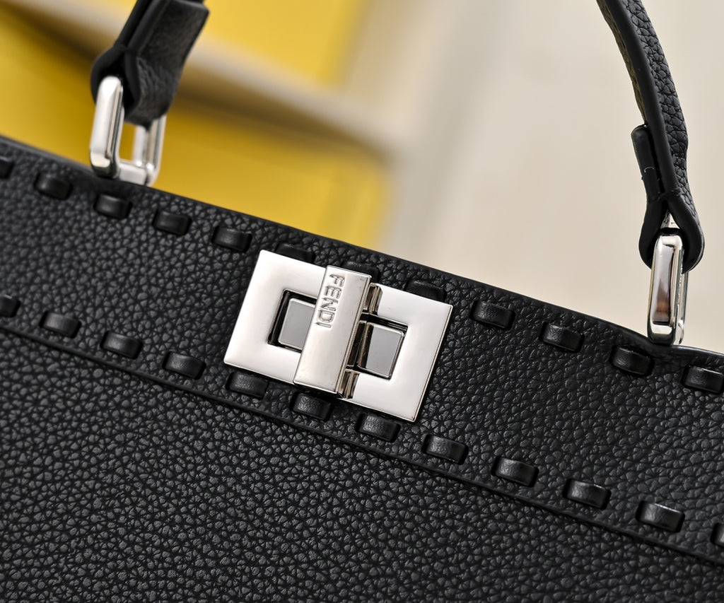 15RF136B Popular leather bag