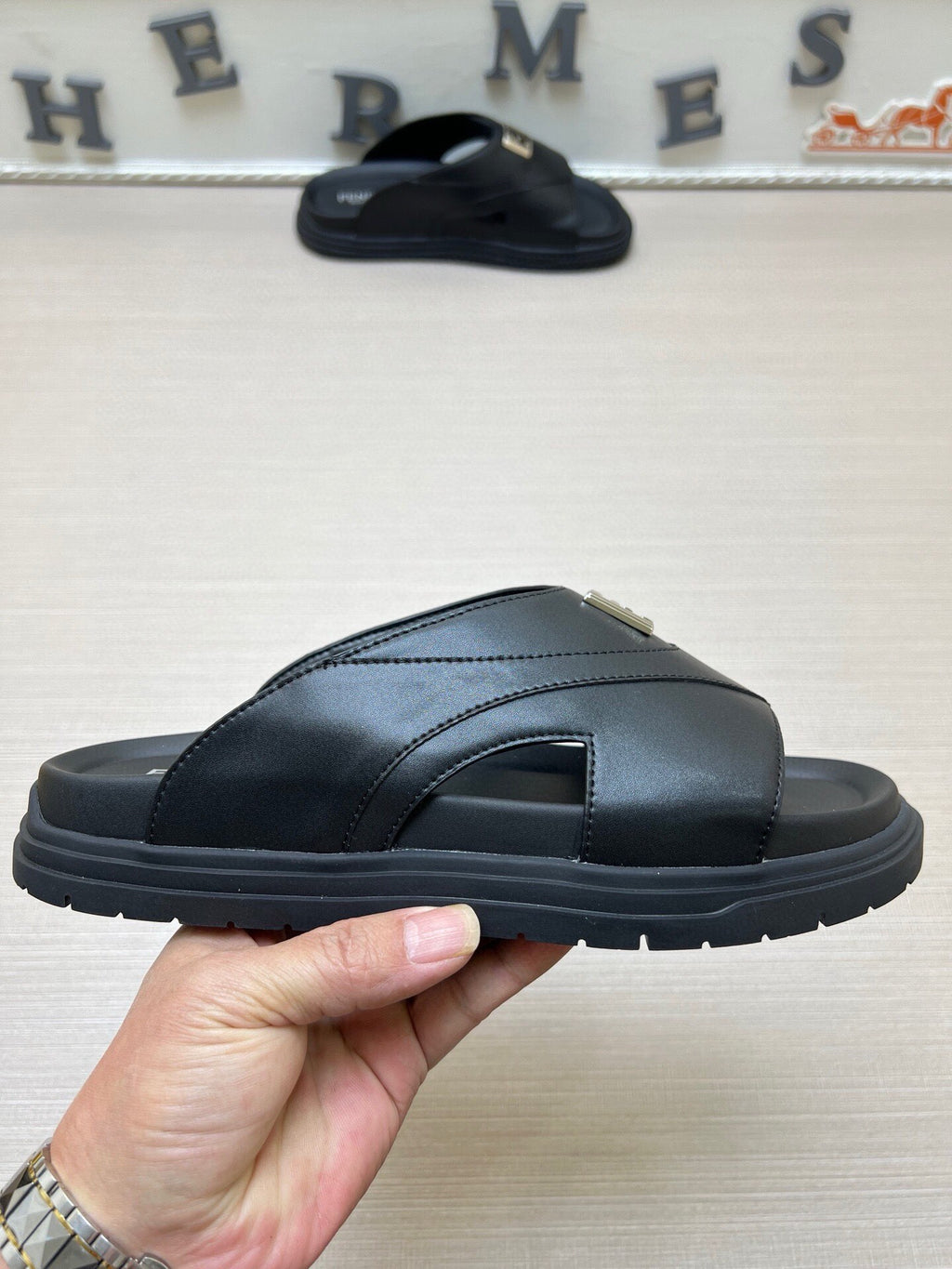 5LF221Z Popular Slippers