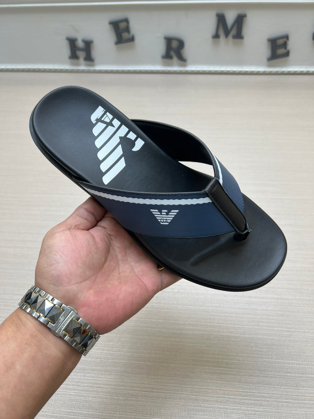 54A104Z Popular slippers