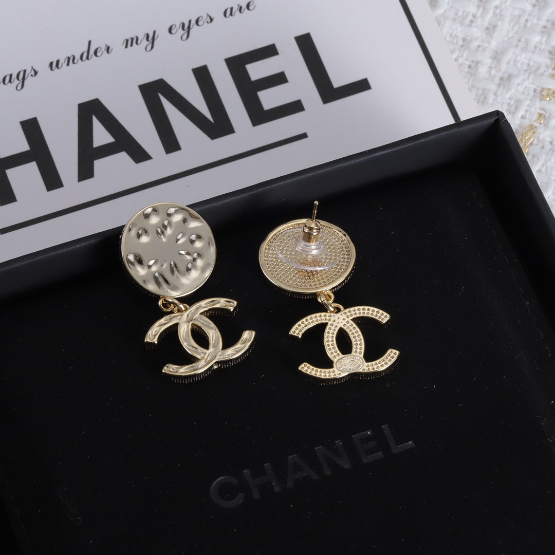 15QC7E Popular Earrings