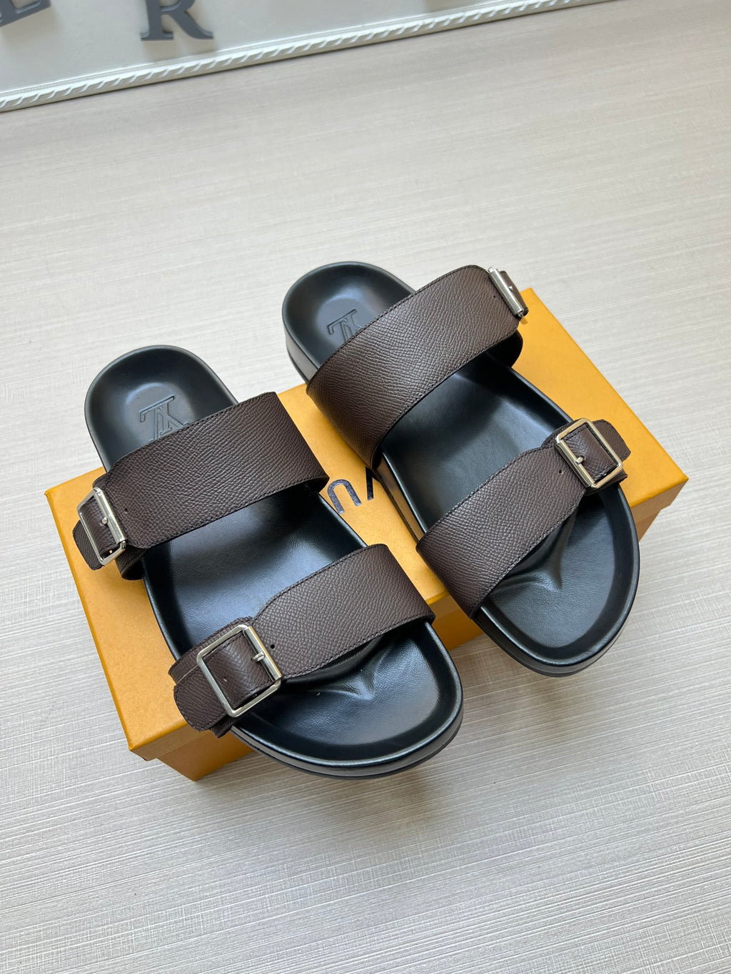54E87Z Popular slippers