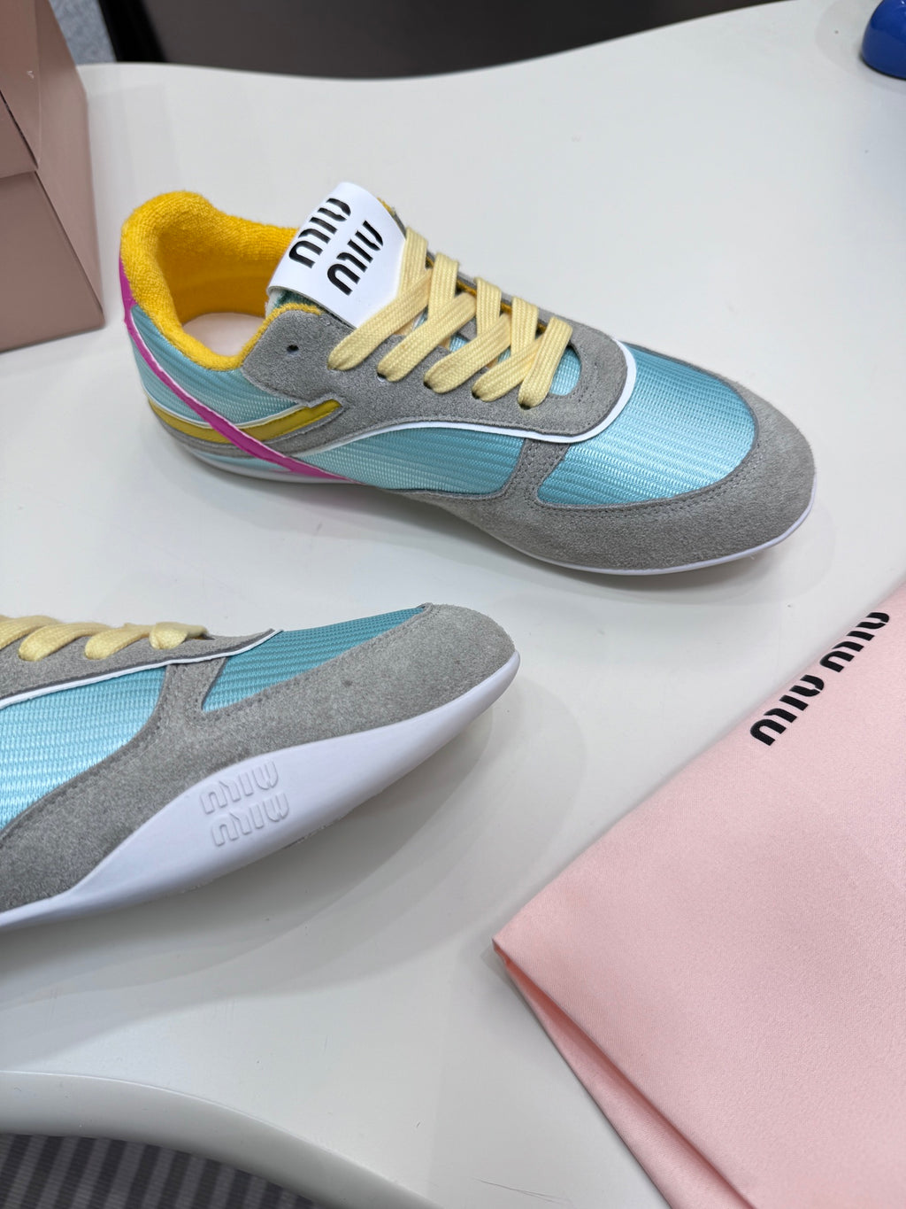 6105QA352Z Popular Shoes