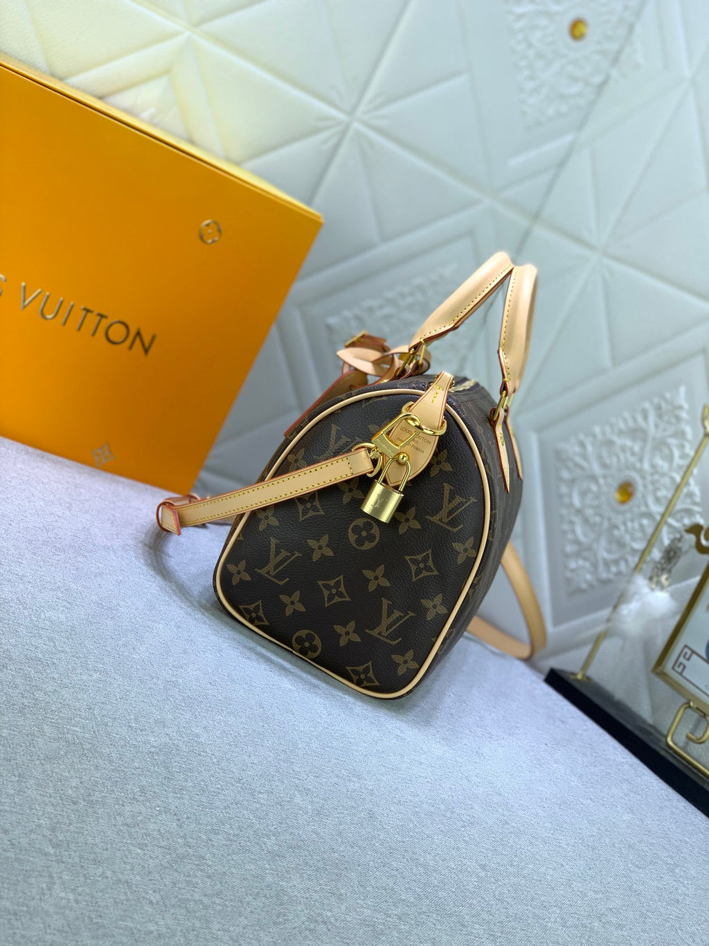 2XE268B Popular  leather bag 