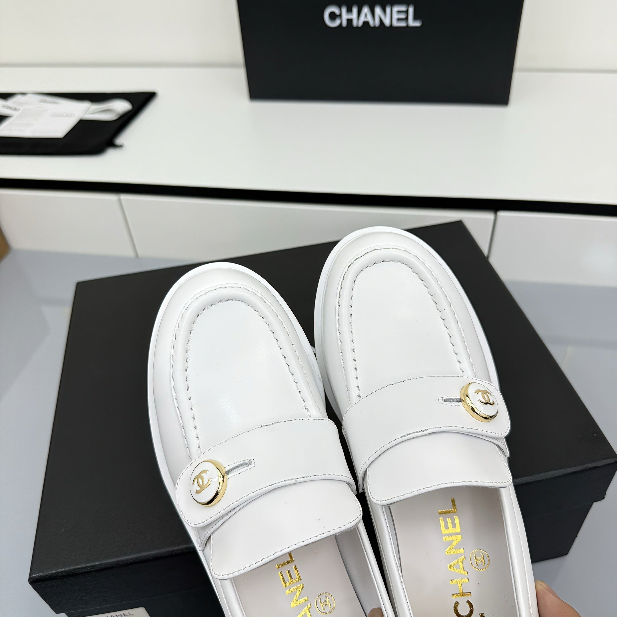 2105QC389Z Popular high-quality leather Shoes