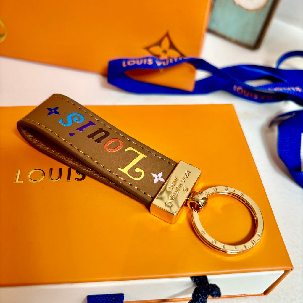 35QE10A Popular bag 's charms accessories