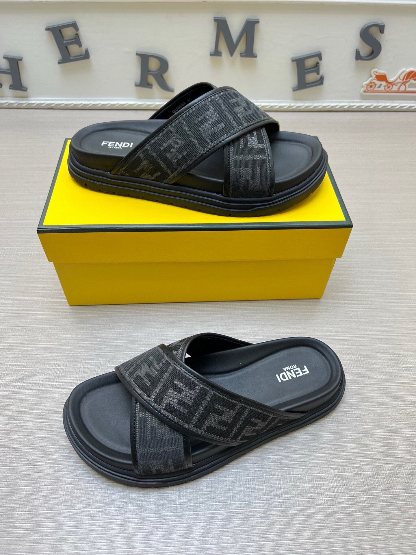 5LF224Z Popular Slippers
