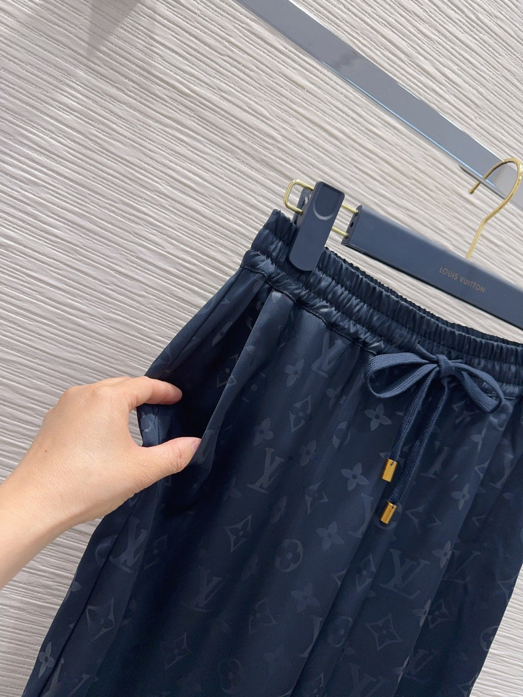 U2X56E24 Popular Pants