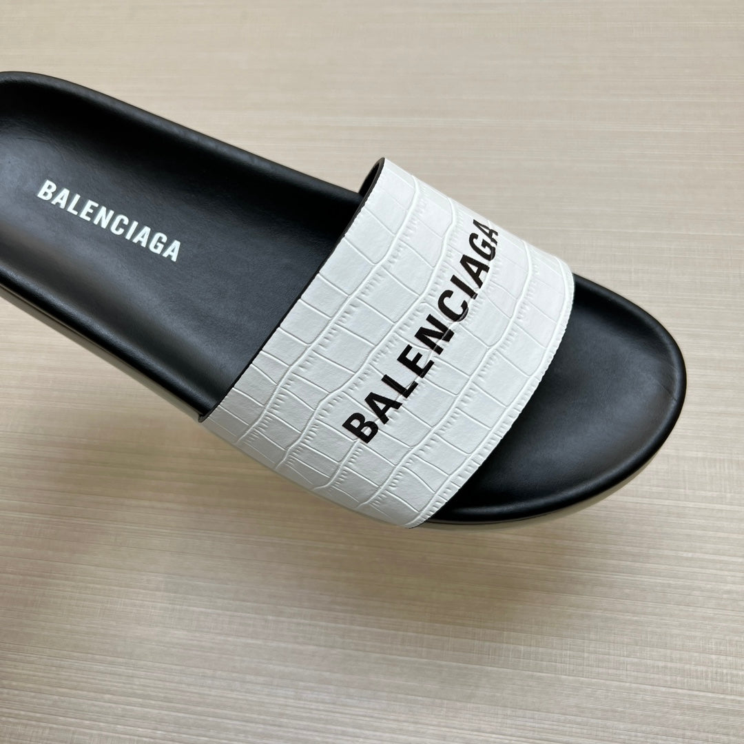 54J99Z Popular slippers