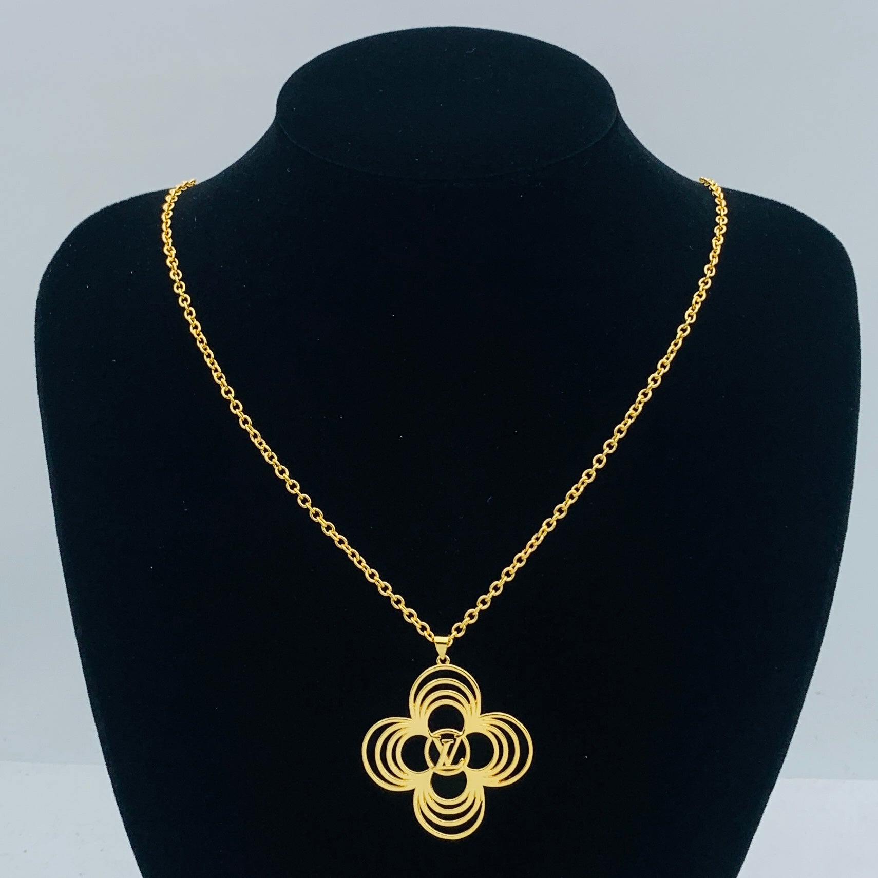 15QE117X Popular Necklace