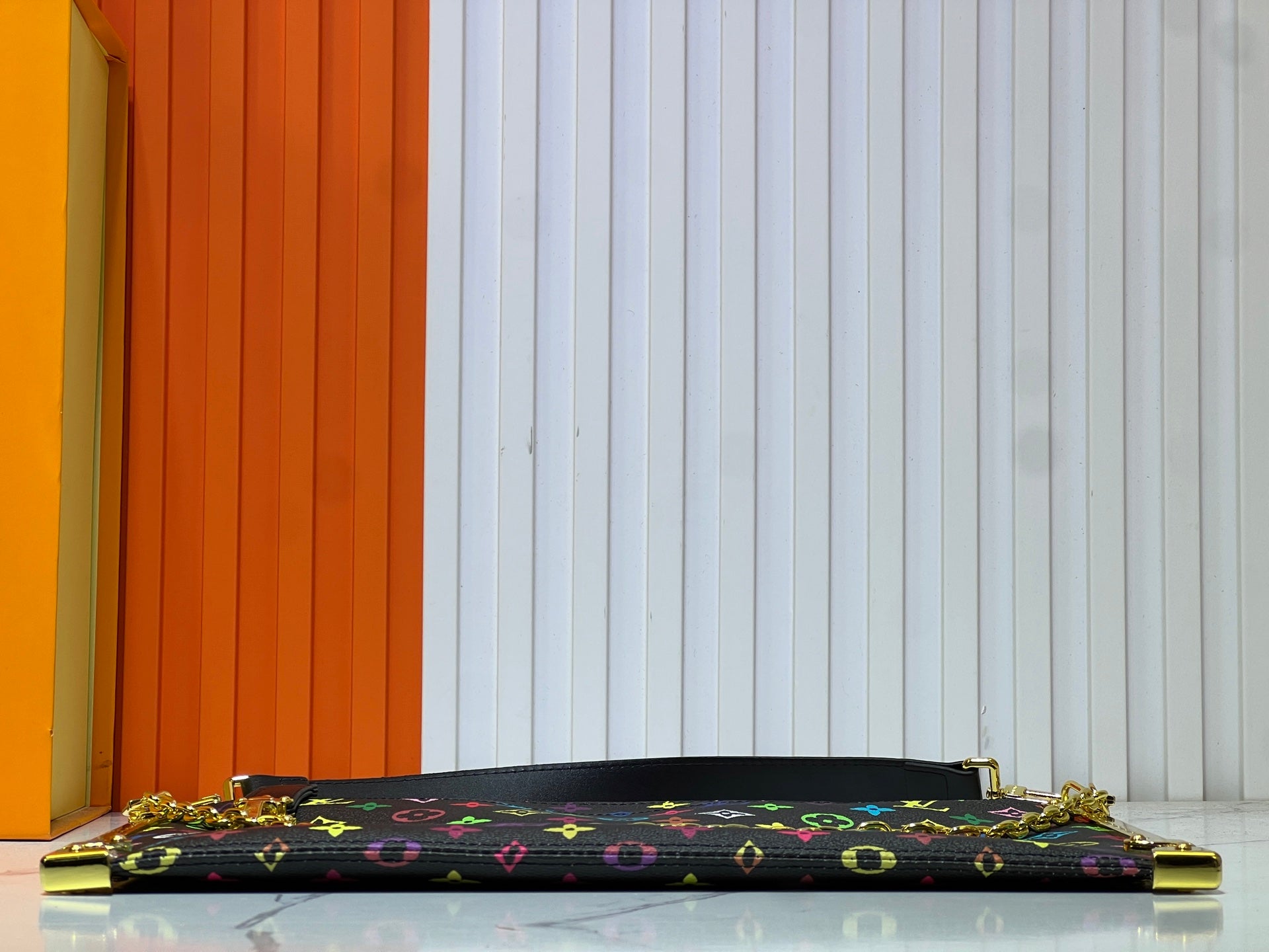 1WE100B Popular   leather bag