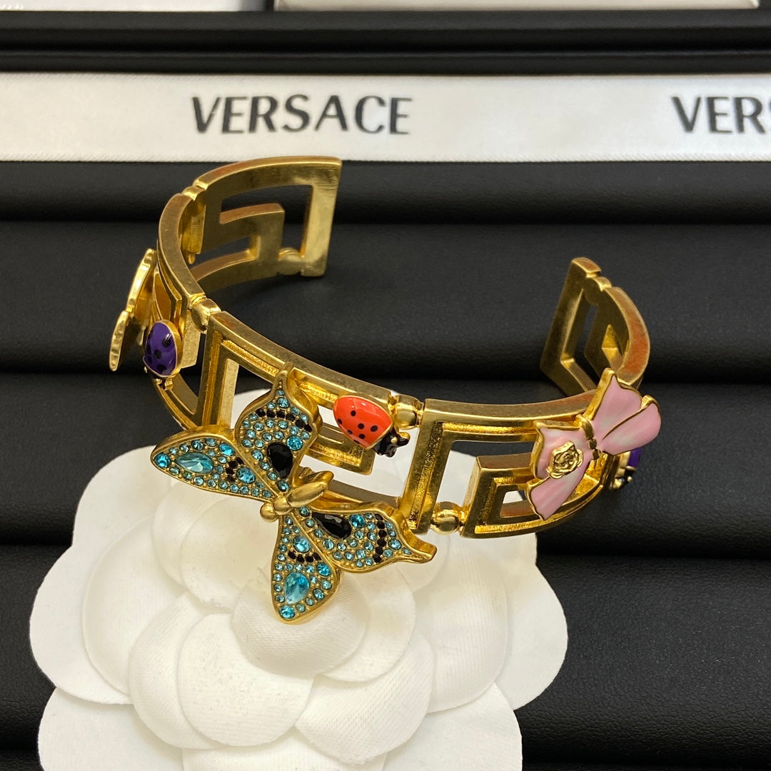 15QV65K  Popular Bracelets