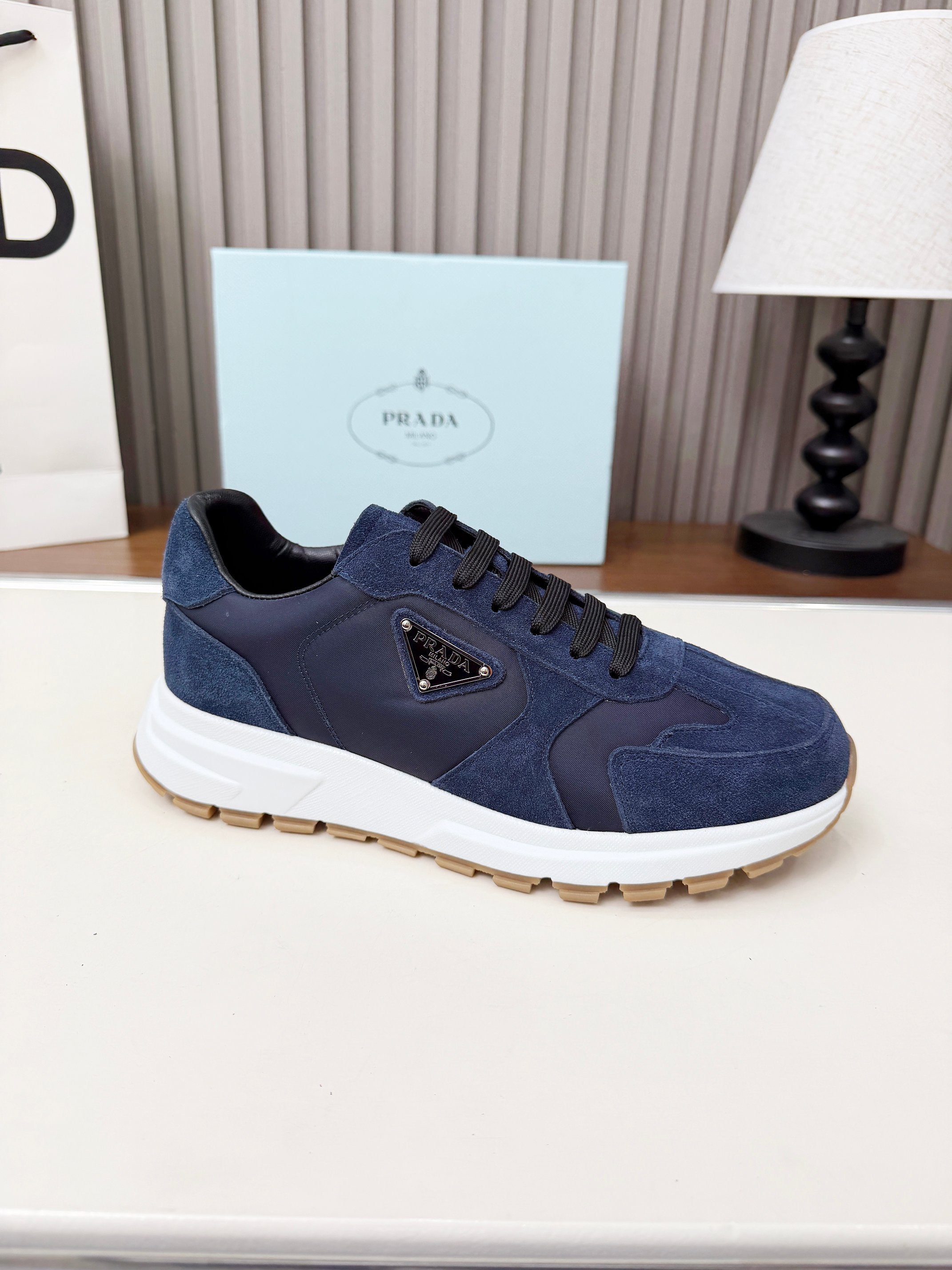 Z2P36P61 Popular high-quality leather Shoes